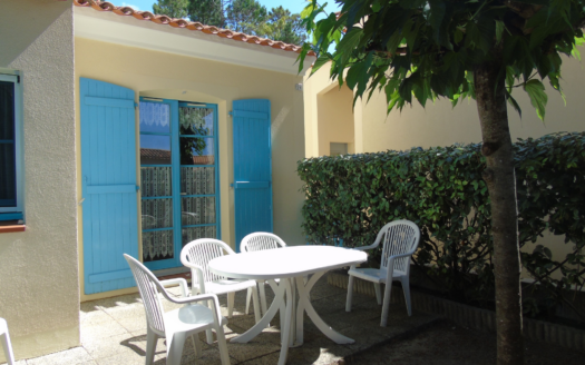 SAINT JEAN DE MONTS - MAISON DE VACANCES DANS RESIDENCE PRIVEE AVEC PISCINE