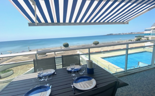 FACE A L’OCÉAN, APPARTEMENT POUR 6 PERSONNES DANS UNE RÉSIDENCE AVEC PISCINE / WIFI
