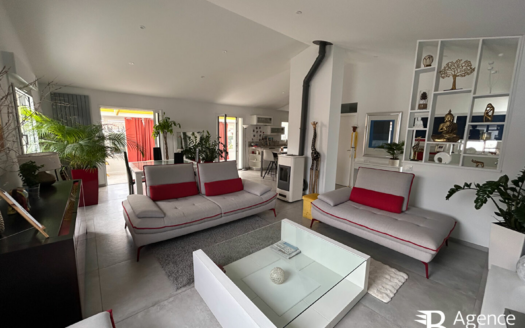 Maison 4 chambres + studio  Le Val de Vie