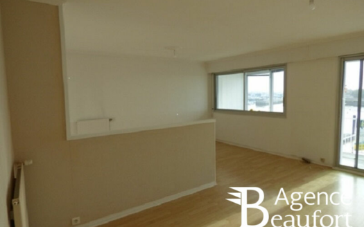 Appartement T2 avec VUE SUR LE PORT à louer sur Saint Gilles Croix de Vie