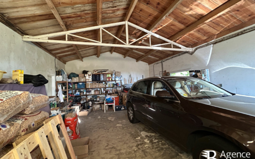 Terrain avec garage double – Saint Reverend