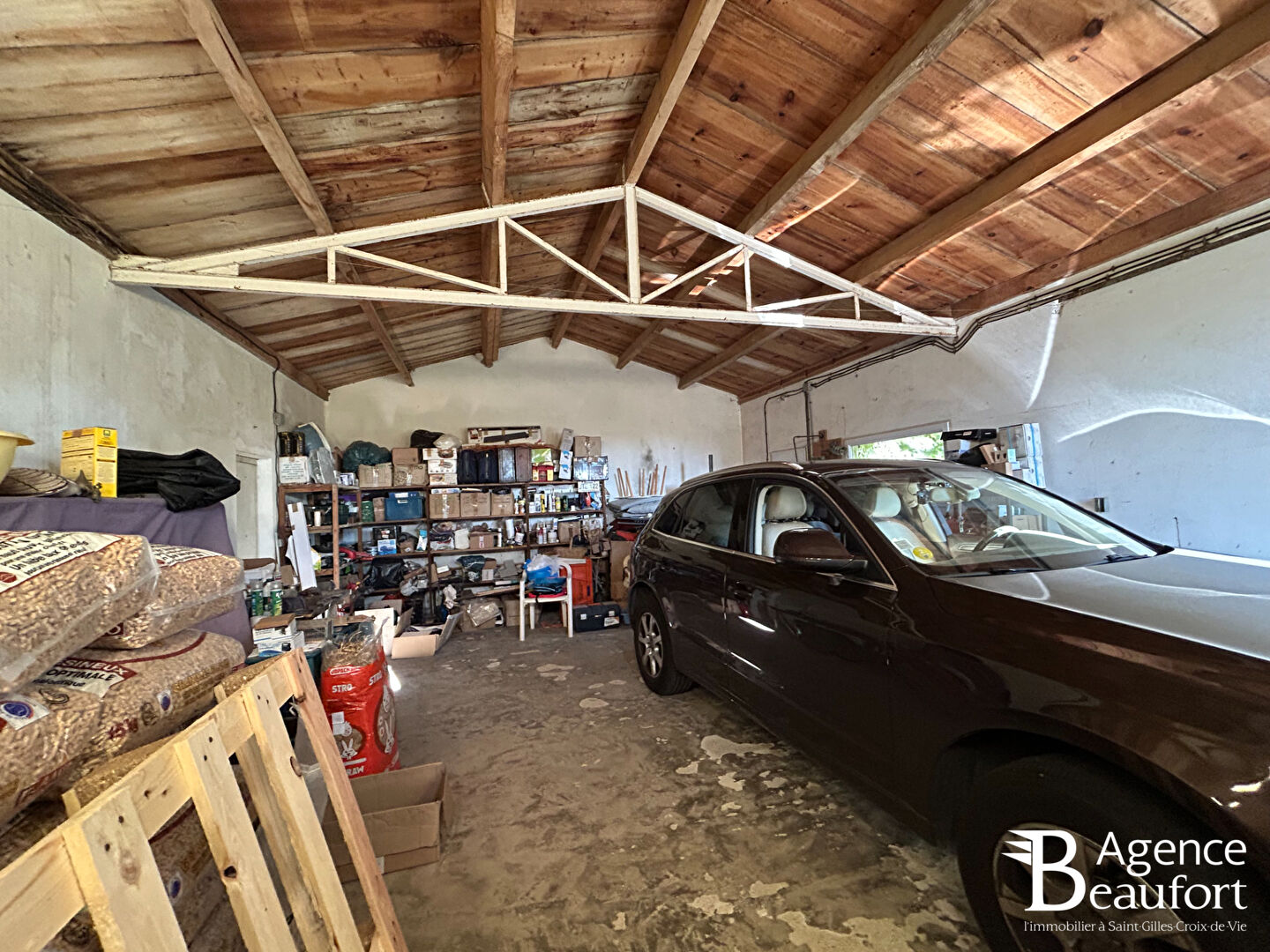 Terrain avec garage double - Saint Reverend