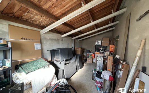 Terrain avec garage double – Saint Reverend