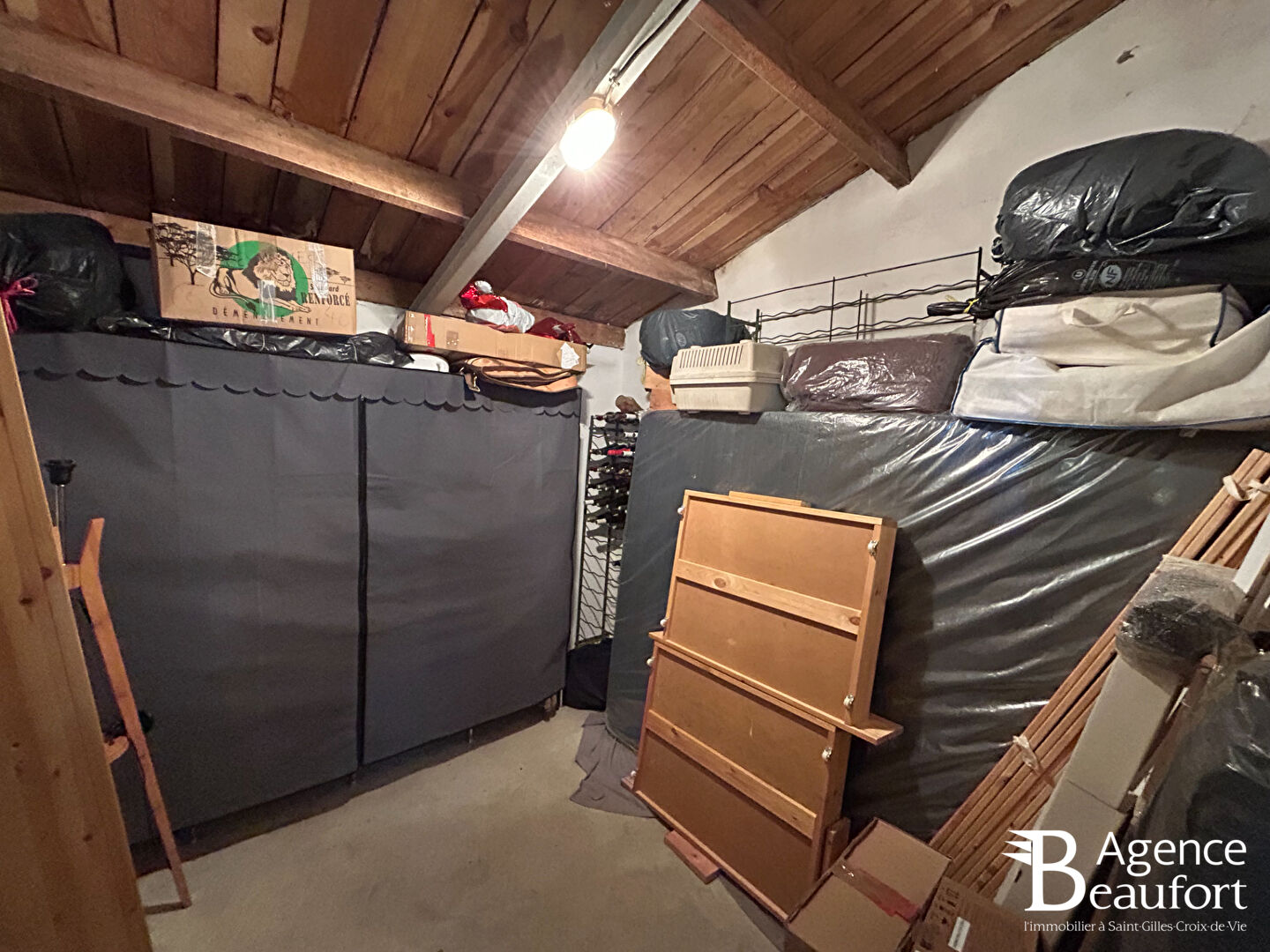 Terrain avec garage double - Saint Reverend