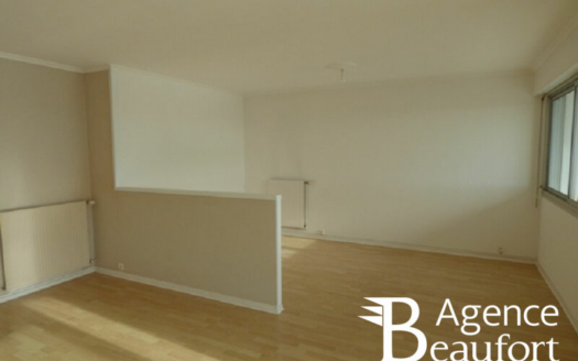 Appartement T2 avec VUE SUR LE PORT à louer sur Saint Gilles Croix de Vie