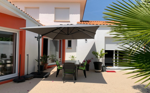 MAISON RECENTE - CHATEAU D'OLONNE