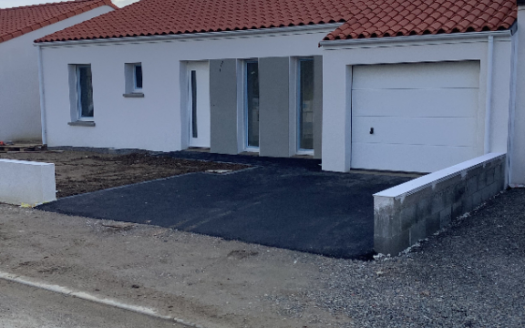 MAISON de 2021 T4  avec terrasse exposition SUD