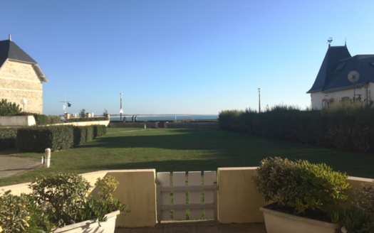 Studio cabine MEUBLE face à l’océan à louer sur Saint Gilles Croix de Vie