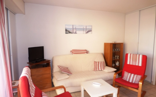 Studio cabine MEUBLE face à l'océan à louer sur Saint Gilles Croix de Vie