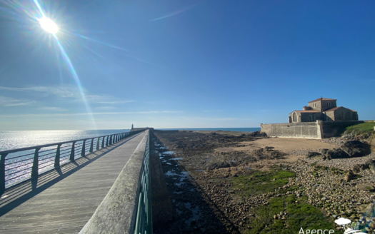 APPARTEMENT – FACE MER LA CHAUME