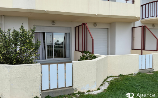 Studio cabine MEUBLE face à l'océan à louer sur Saint Gilles Croix de Vie
