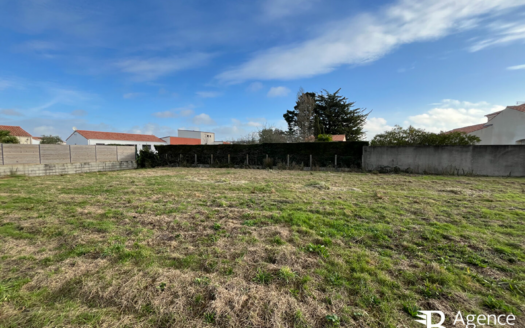 Terrain Le Fenouiller 1077 m2