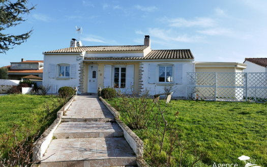 Maison CENTRE BOURG OLONNE