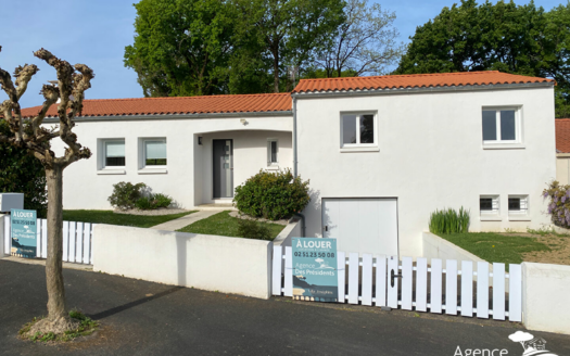 MAISON MEUBLÉE