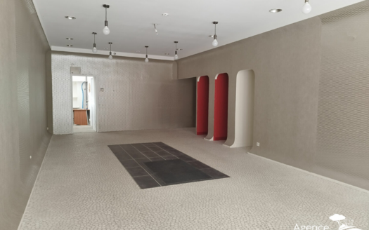 LOCAL COMMERCIAL – HYPER CENTRE