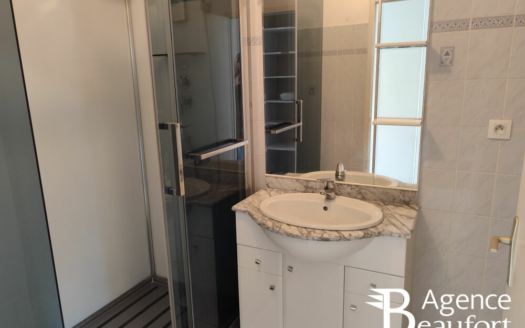VUE SUR LE PORT – Appartement T3 à louer sur SAINT GILLES CROIX DE VIE